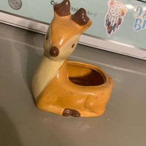 Deer Planter For Plants or succulents comes with fake succulent great condition